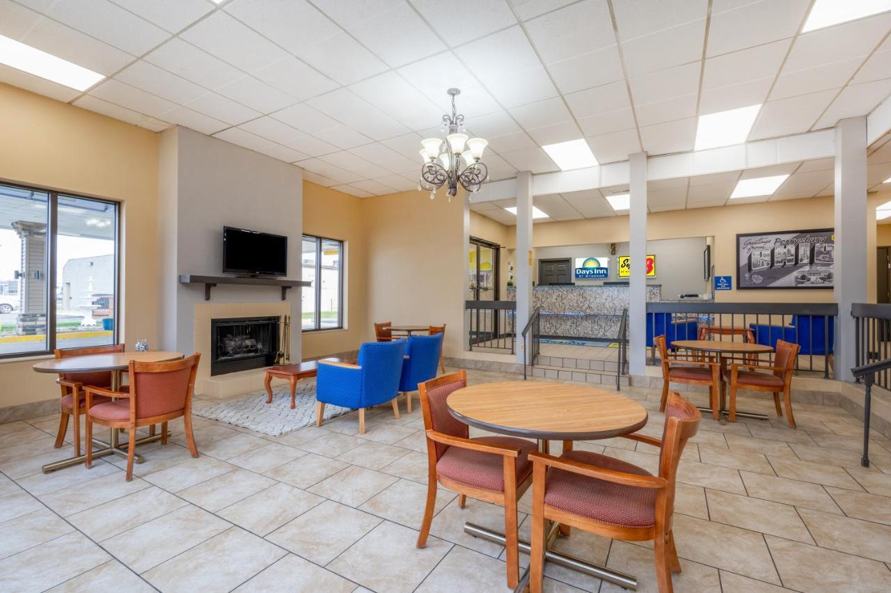 Days Inn By Wyndham Perrysburg Toledo Kültér fotó